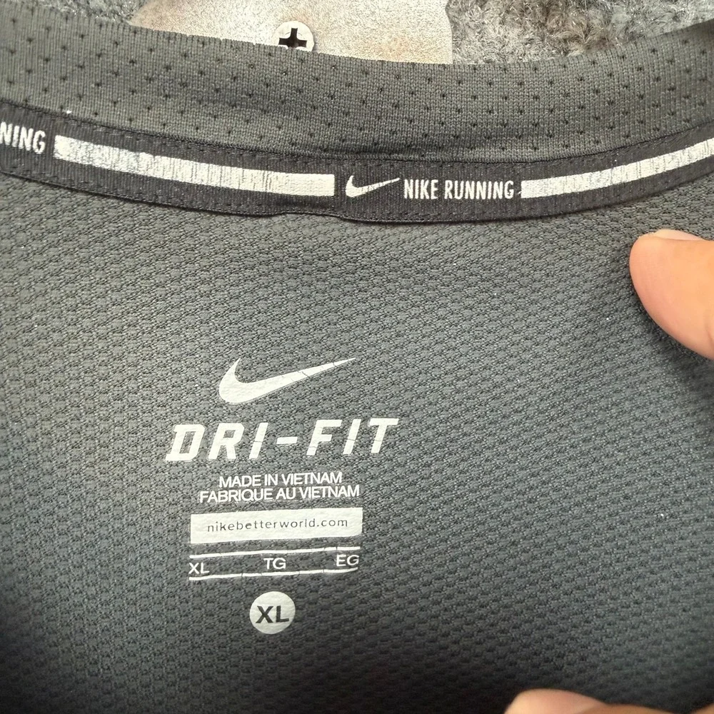 Nike Running Shirt Mens XL Black Drifit‎ Mesh Breathable Reflective Performance